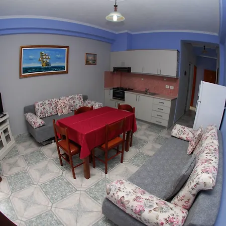 Apartment Alvin Sarande
